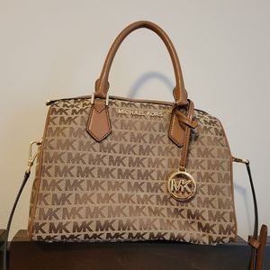 Hand bag